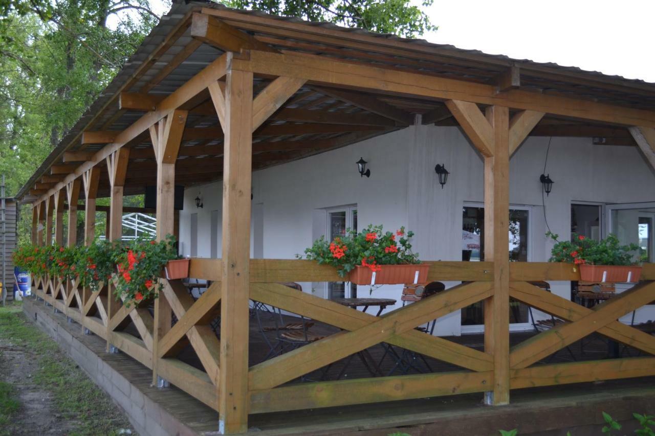 Camping Szczecinek Domy Wypoczynkowe Buitenkant foto