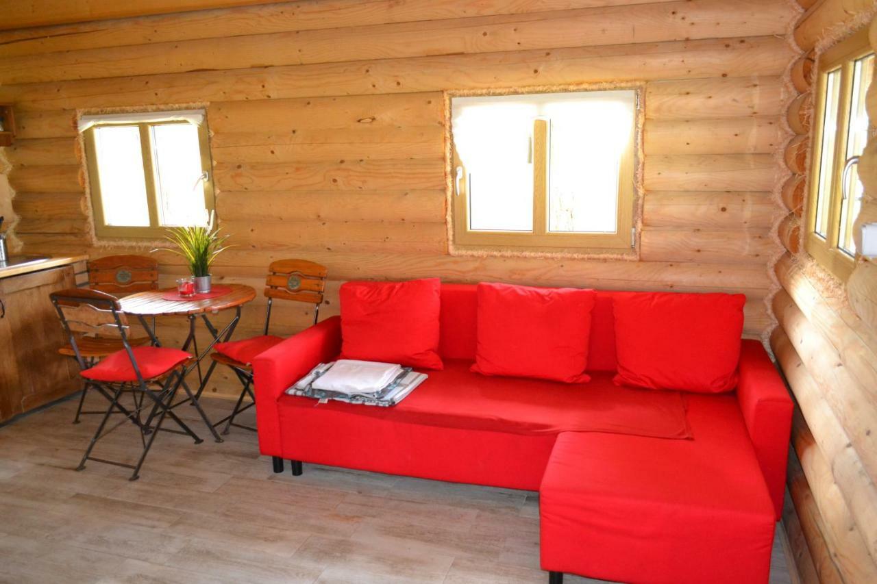 Camping Szczecinek Domy Wypoczynkowe Buitenkant foto